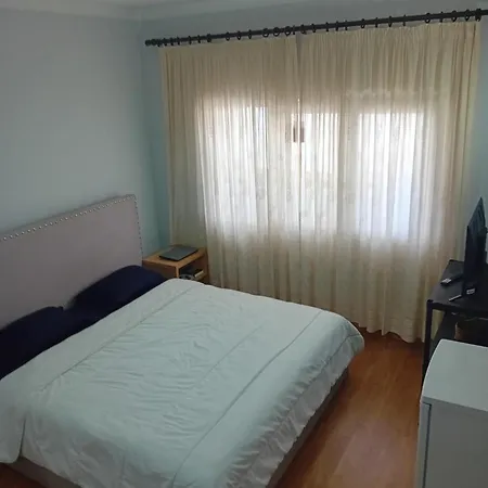 Casa Amarela Homestay Amadora